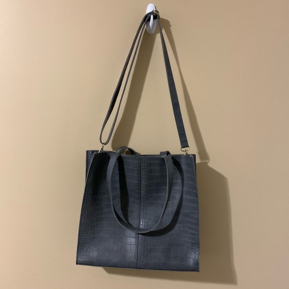 Gray leather bag 💼